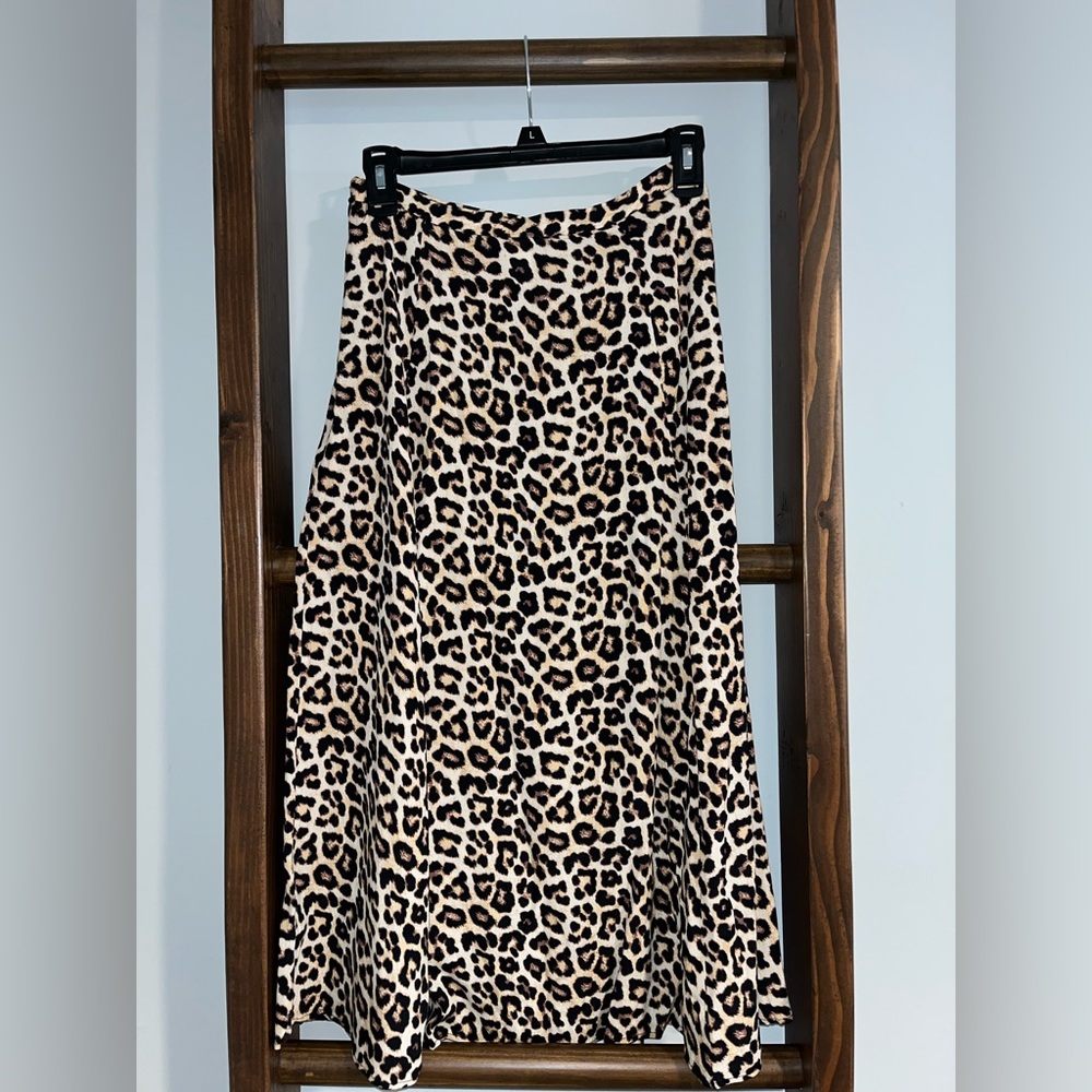 Cheetah mid length skirt